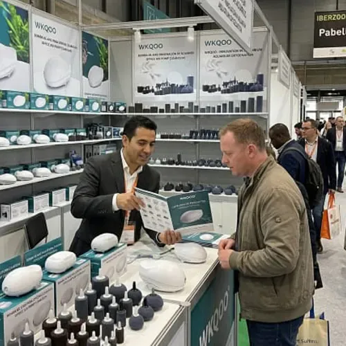 Stan pameran produk akuarium WKAQOO di IBERZOO&PROPET Feb 2025, Madrid untuk menjangkau distributor global dan pembeli OEM